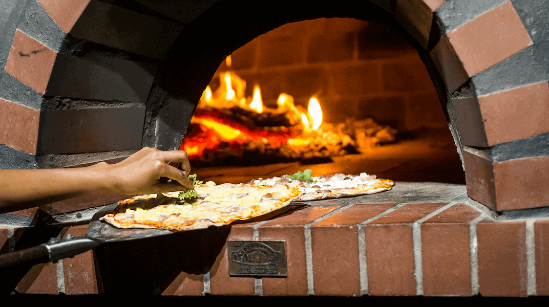 Restaurant pizza at De Zeekoe Guest House