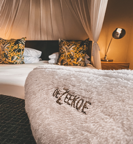 stone-cottage-double-bed-towel