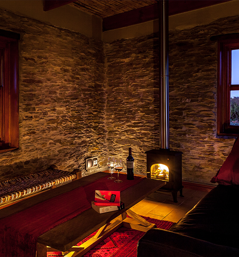 stone-cottage-fireplace-lounge