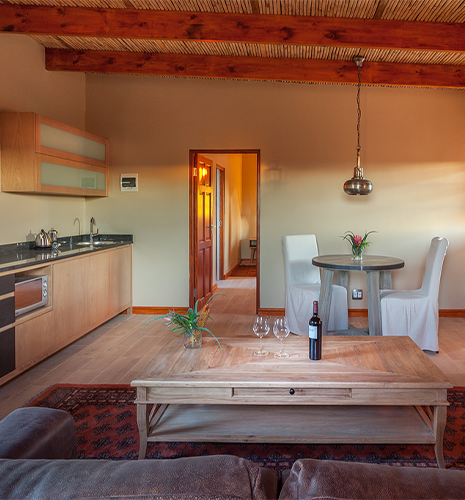 stone-cottage-kitchen-dining-area-2