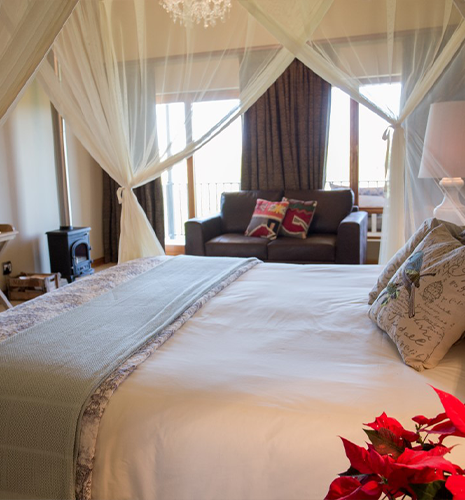 superior-honeymoon-room-double-bed-2